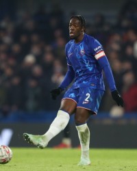 伯恩茅斯就迪萨西转会展开谈判，拟以租借加选择性买断形式与切尔西达成协议